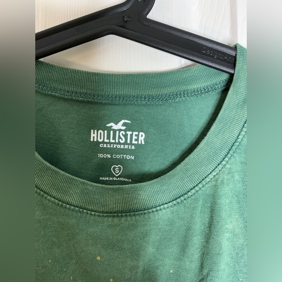 Hollister Artistic Green and Blue Short Sleeve Tee - Picture 4 of 6